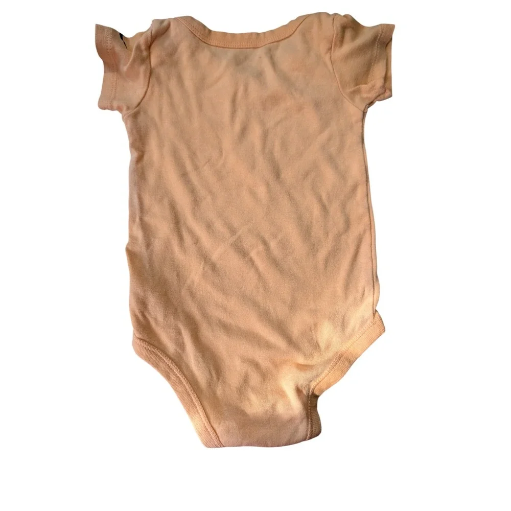 Nike Baby Girls Peach Heart Swoosh Graphic Short Sleeve Bodysuit 0-6 Months